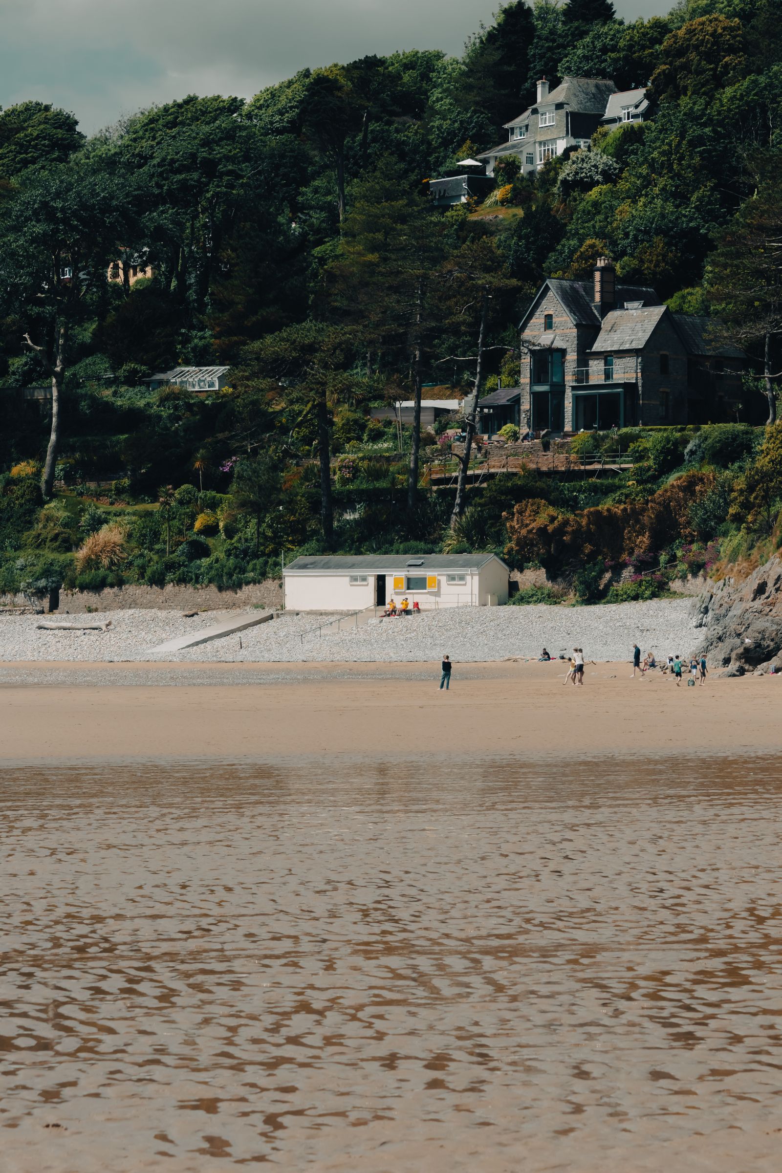 Beachfront houses in summer, a typical destination for a home swap for vacation